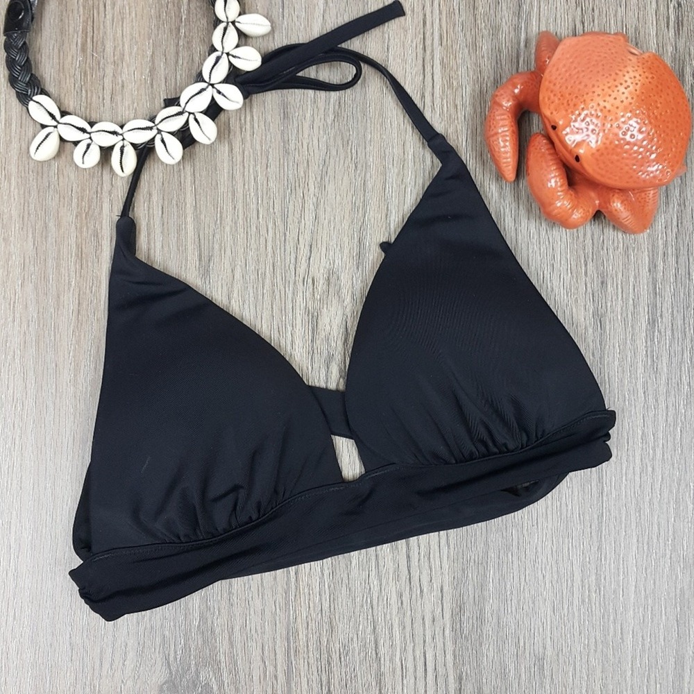 EUC black Victoria Secret, padded swim suit top sz M